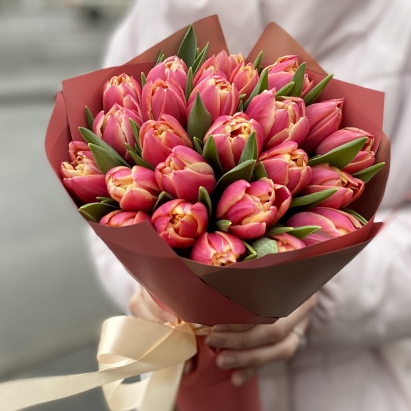 25 пионовидных тюльпанов Columbus