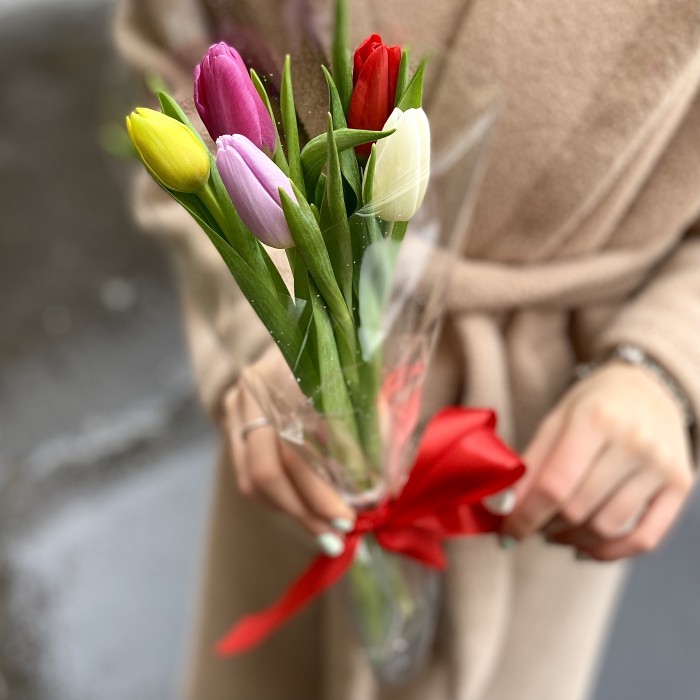 Мини букет из 5 тюльпанов