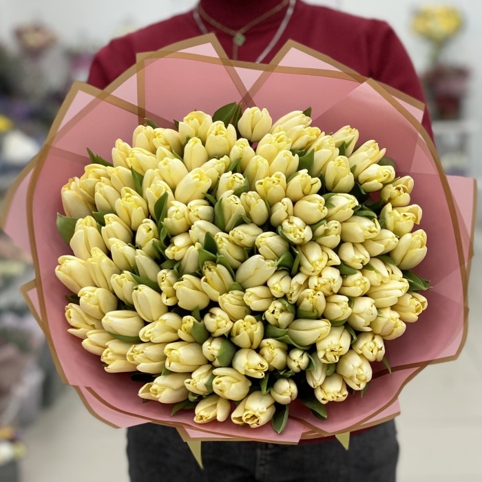 101 желто-кремовый тюльпан