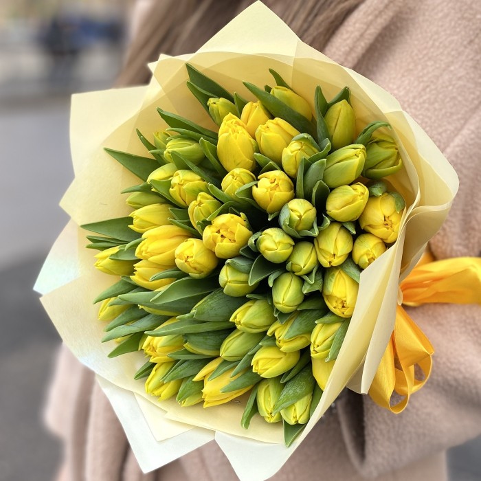 51 пионовидный желтый тюльпан