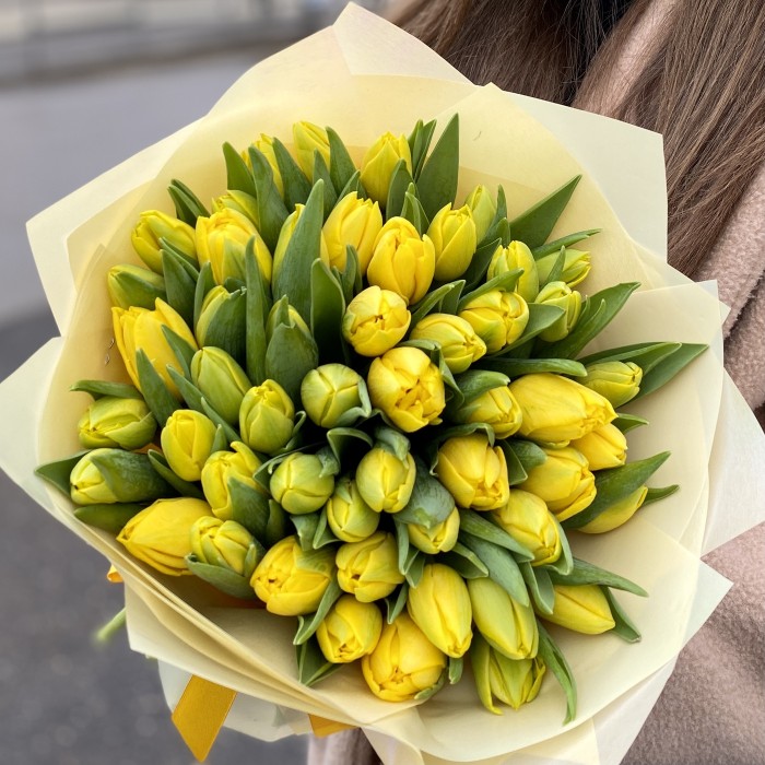 51 пионовидный желтый тюльпан