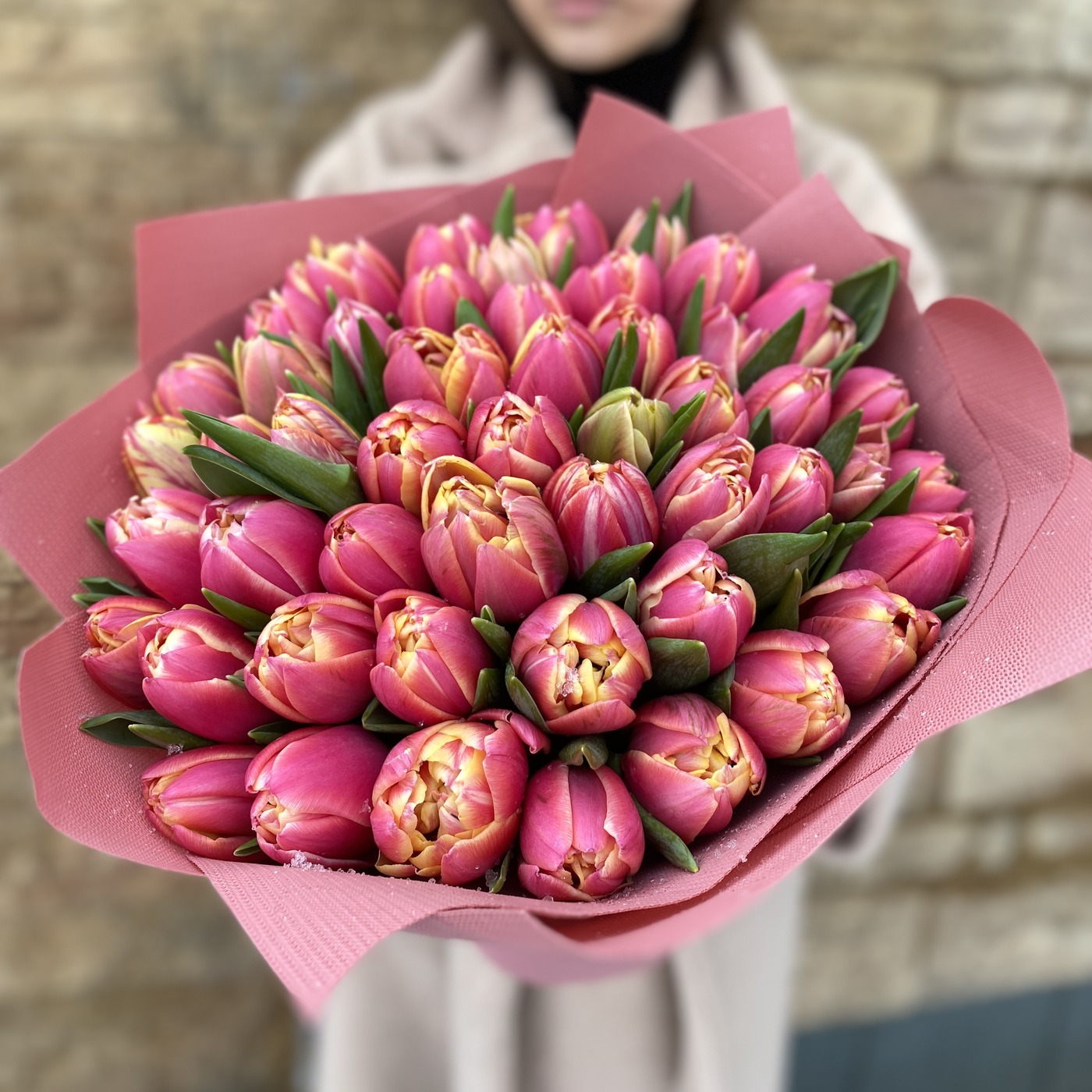 Шикарный букет пионовидных тюльпанов до 10000 руб на 14 февраля