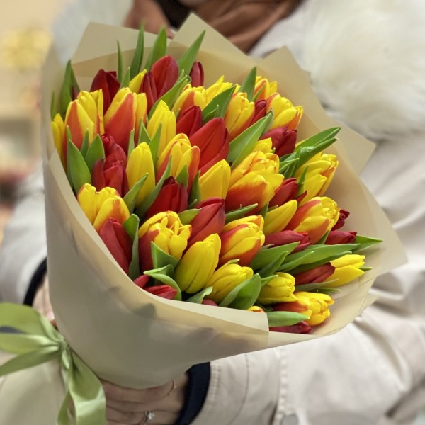 51 тюльпан - огненный микс