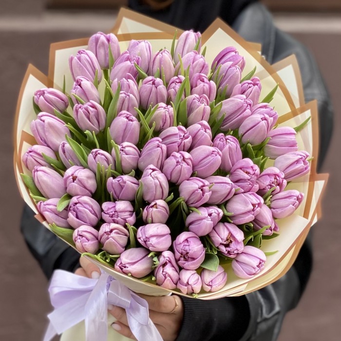 51 пионовидный лиловый тюльпан