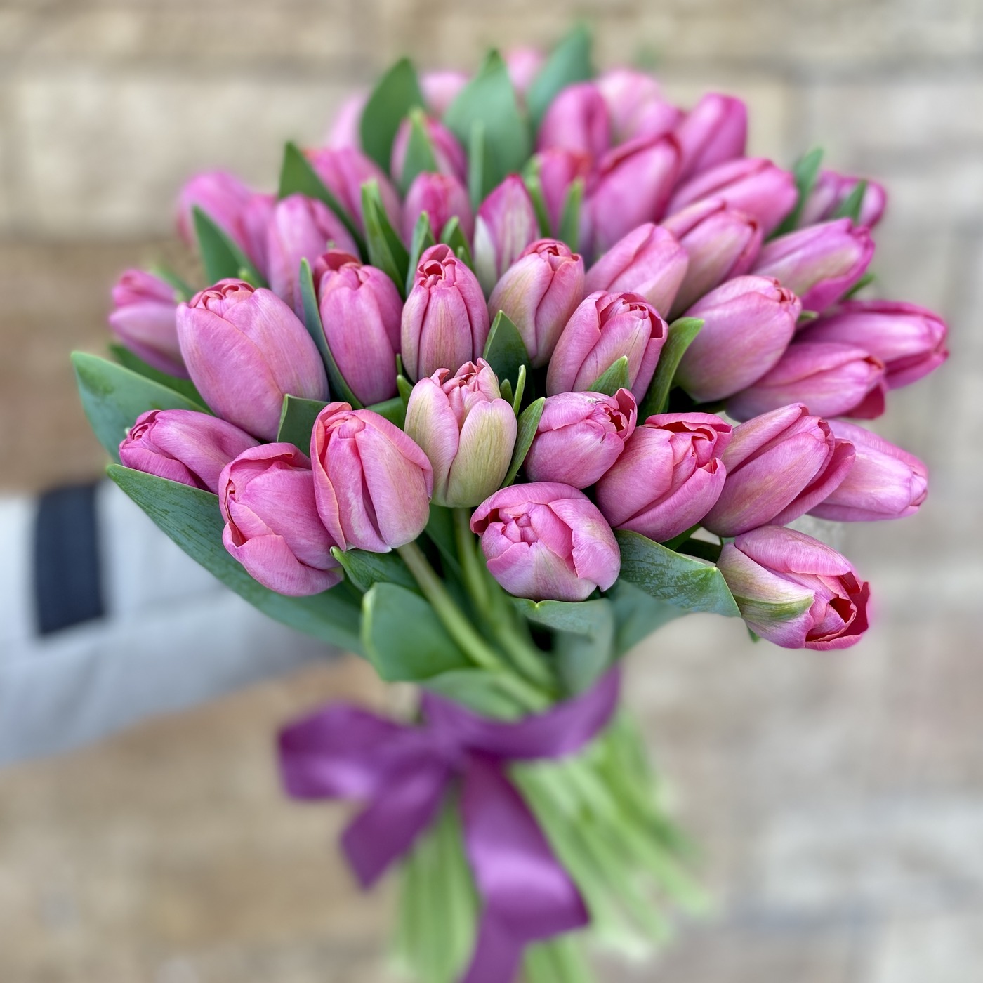 Букет розовых тюльпанов не дороже 1000 руб на 14 февраля