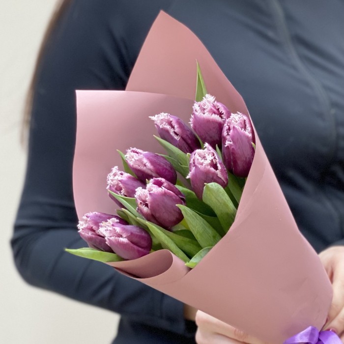 9 махровых тюльпанов Сан Мартин