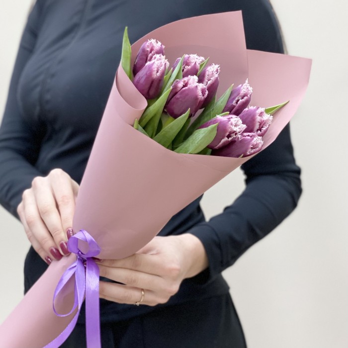 9 махровых тюльпанов Сан Мартин