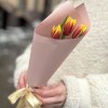3 красно-желтых тюльпана Денмарк