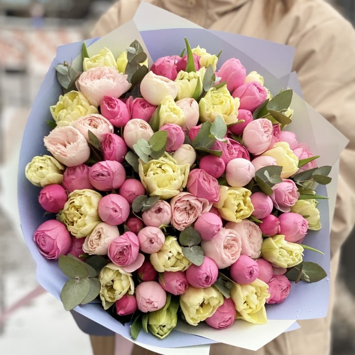 21 тюльпан Авангард с пионовидными кустовыми розами