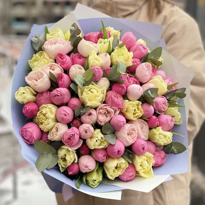 21 тюльпан Авангард с пионовидными кустовыми розами