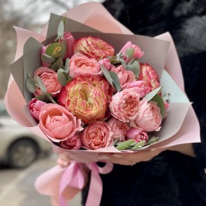 Весенний букет Пионовидных роз