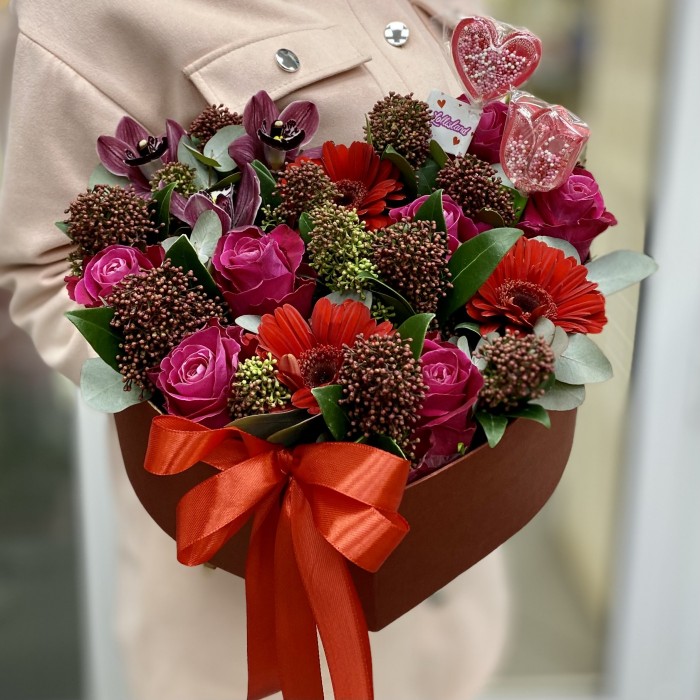 Композиция Привет от Купидона