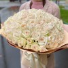 101 ароматная роза Вайт Охара 50 см