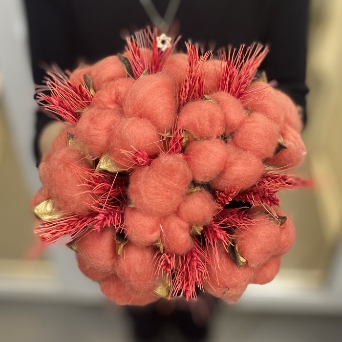 Красный хлопок в коробке