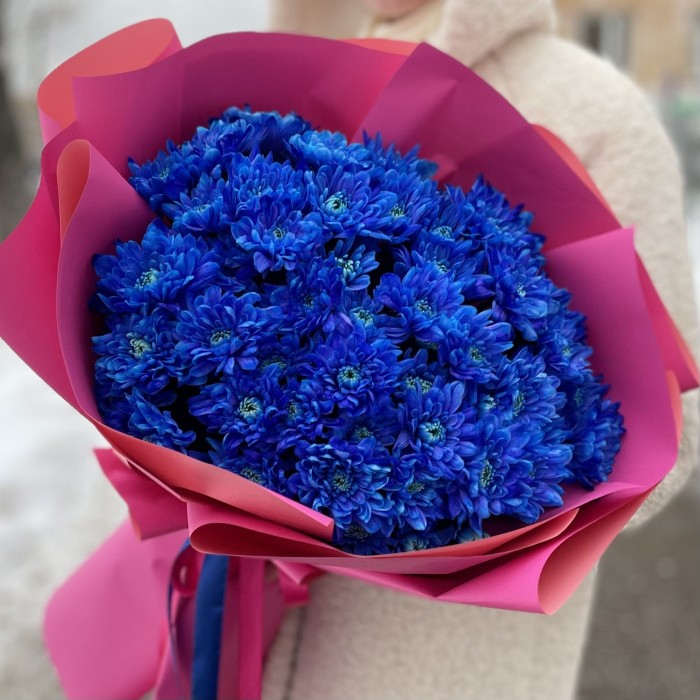 Букет из 11 синих кустовых хризантем