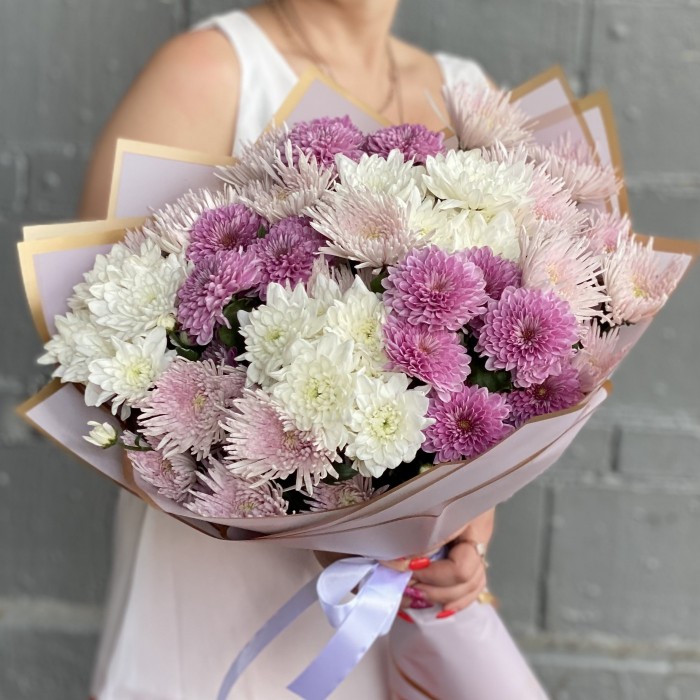 11 белых, сиреневых и розовых кустовых хризантем