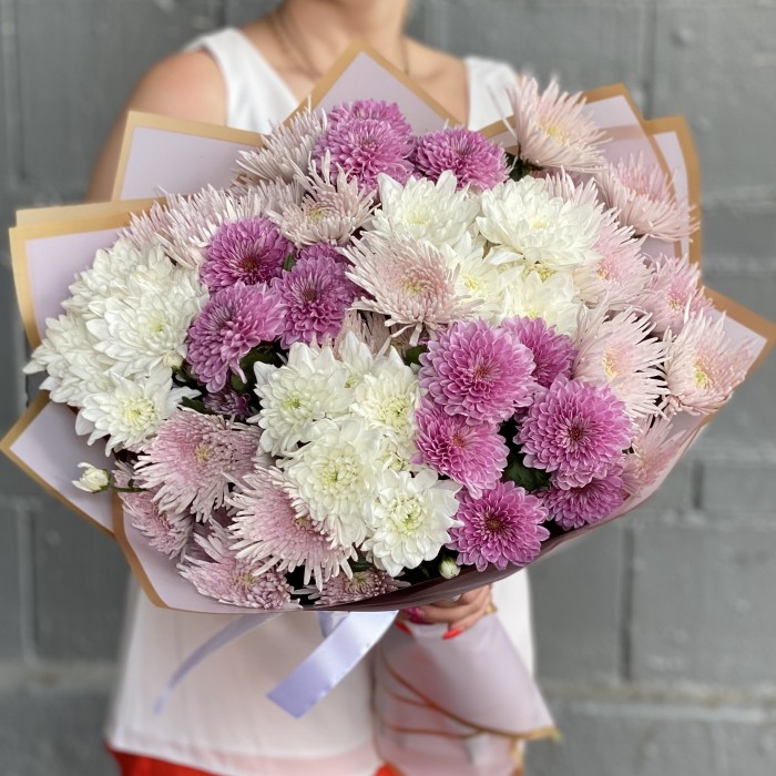 11 белых, сиреневых и розовых кустовых хризантем