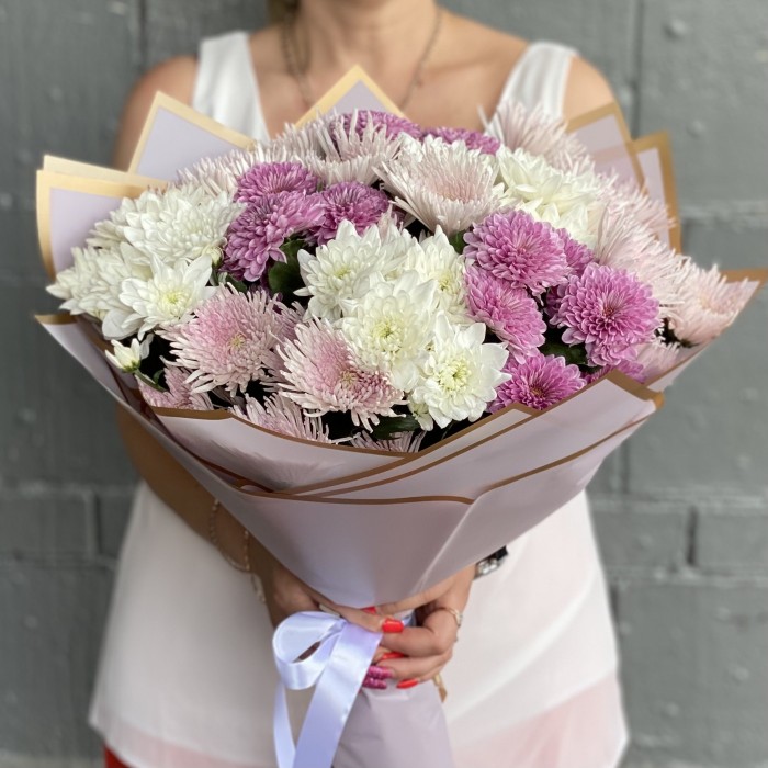 11 белых, сиреневых и розовых кустовых хризантем