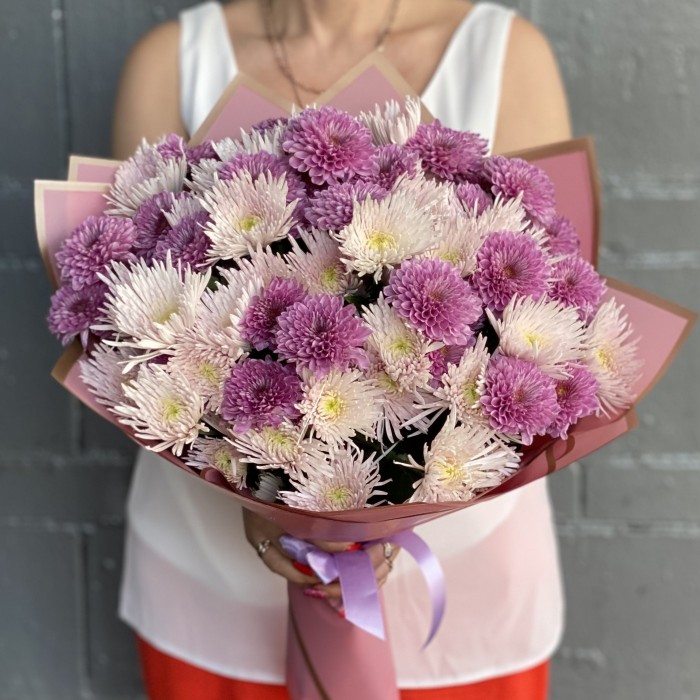 15 сиреневых и розовых кустовых хризантем