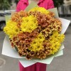 Букет из 15 желтых и оранжевых кустовых хризантем