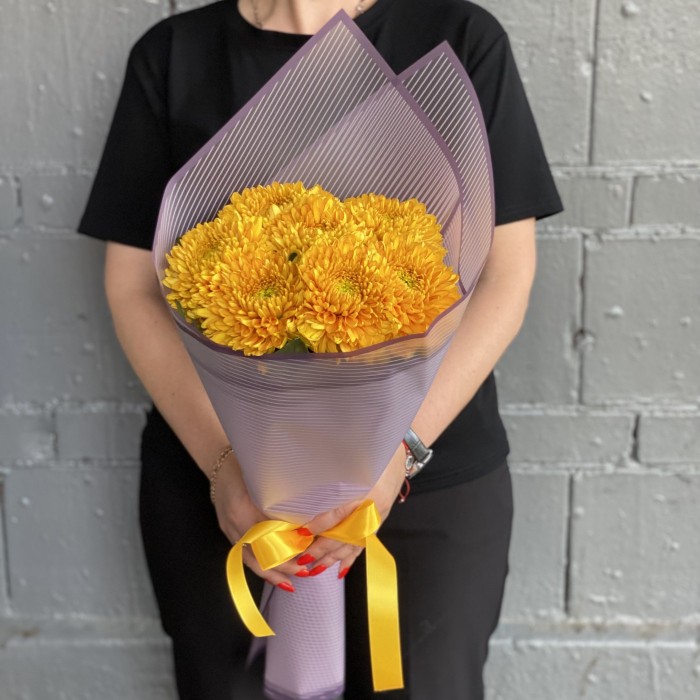 7 оранжевых хризантем