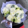 Букет из белых кустовых хризантем и альстромерий