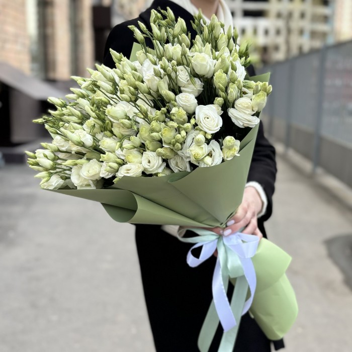 Букет из 25 белых эустом