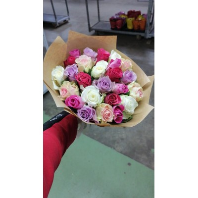 Фото отзыв: Добрый день! Огромное спасибо за изумительный, прекрасный букет!!! Маме  очень понравился!!! Своими букетами ВЫ дарите радость!!!!Отдельное спасибо за доставку. Буду рекомендовать Вас друзьям .