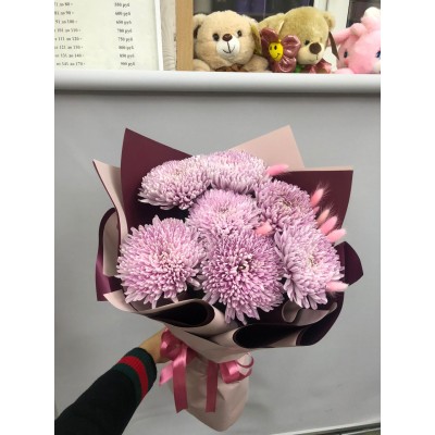 Фото отзыв: Букет просто чудесный!!! Вроде бы, он простой, но такой красивый и стильный одновременно! Брала его для мамы уже второй раз, в прошлом году букет стоял 3 недели!!! Упаковка красивая, цветы свежие, доставка произведена вовремя! В общем, спасибо! 