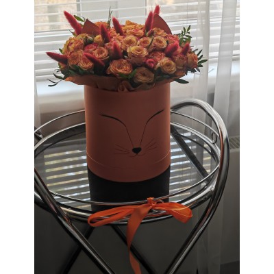 Фото отзыв: Спасибо большое всей команде Roza4u!❤️Невероятно красивый букет(сборка, упаковка), фото букета перед отправкой, быстрая доставка (ставила время с 12 до 13), привезли прям ровно в 12:00, приятно)) Имениннице букет безумно понравился