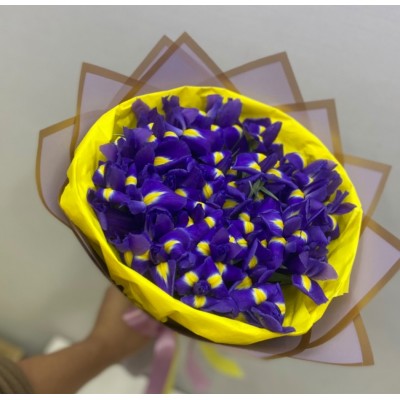 Фото отзыв: Спасибо большое! Прекрасные цветы! Вы очень внимательные и большие профессионалы !