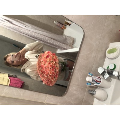 Фото отзыв: Очень красивый букет, спасибо большое, быстрая обратная связь♥️