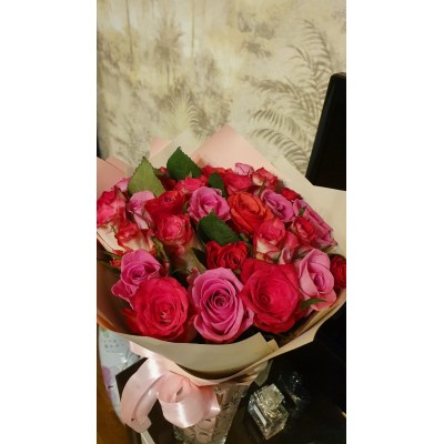 Фото отзыв: Спасибо за качественную работу! Все быстро и красиво, отличный способ порадовать близкого человека, находясь на большом расстоянии. 