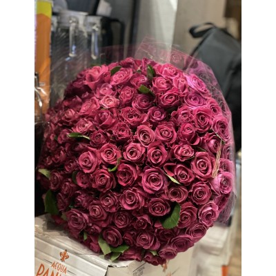 Фото отзыв: Очень быстро! Очень красиво! Шикарный букет. Благодарю от всей души за ваш сервис и качество) 