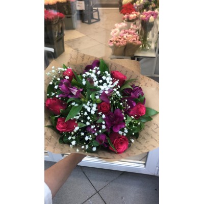 Фото отзыв: Очень красивый букет, сестра довольна 