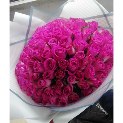 Фото отзыв: Прекрасный сервис, отличное качество цветов. Заказ для подруги на ДР. Менеджер на связи, уточняет все детали заказа. Доставка точно в обозначенное время. Рекомендую этот интернет-магазин!!! 