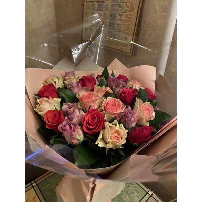 Фото отзыв: Большое спасибо за красивый букет, за прекрасные свежие цветы в нем! За понимание, терпение и советы). <br />
