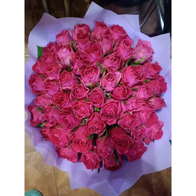 Фото отзыв: Большое спасибо команде ROZA 4U !!!! Всё сделали красиво, оперативно, аккуратно, ко времени!!! Цветы свежие, красивые! Чат, поддержка на высшем уровне, фото и т.д. 