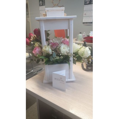 Фото отзыв: Цветы свежие и красивые . Доставка своевременно . Все четко . Рекомендую. 