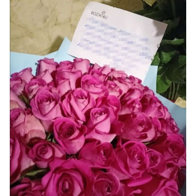 Фото отзыв: Спасибо большое  всей вашей команде. Заказ доставлен вовремя,. Спасибо что помогли порадовать именинницу на расстоянии 1000км.  Так же хочу отметить что очень отзывчивые менеджеры. Теперь только к вам, ❤️ ❤️ ❤️ ❤️ вы лучшие<br />
Букет супер, идеальные