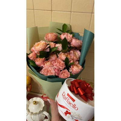 Фото отзыв: Прекрасные цветы, заказывала в первый раз. Буду теперь постоянно и советовать всем кто спросит :)) спасибо Ивану! ;) 