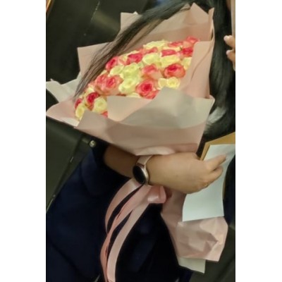 Фото отзыв: Букет просто великолепный. Дочке очень понравился. Спасибо. Рекомендую.