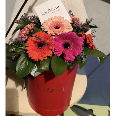 Фото отзыв: Спасибо за шикарный букет, и отличное настроение!<br />
Уже больше трёх лет с Вами!