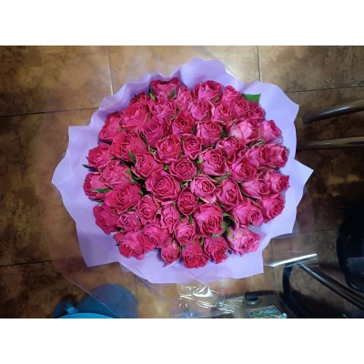 Фото отзыв: Большое спасибо команде ROZA 4U !!!! Всё сделали красиво, оперативно, аккуратно, ко времени!!! Цветы свежие, красивые! Чат, поддержка на высшем уровне, фото и т.д. 