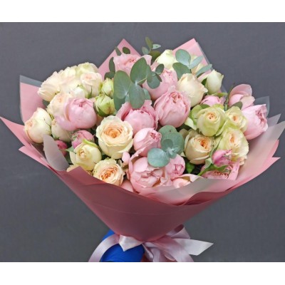 Фото отзыв: Благодарю за своевременную доставку! Цветы очень свежие, выглядит как на картинке! Спасибо !