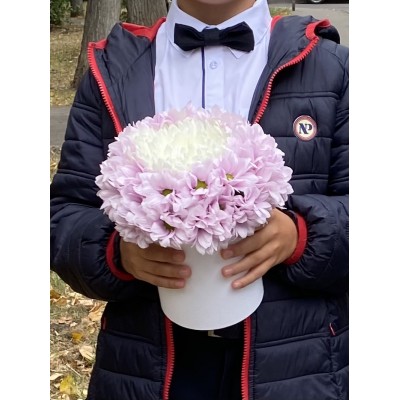 Фото отзыв: Красивый, нежный и недорогой букет. Все как на фото в каталоге. Спасибо флористам!