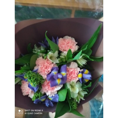 Фото отзыв: Быстрая доставка и свежие цветы! Благодарю за сервис! 