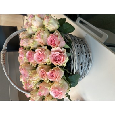 Фото отзыв: Прекрасная, ароматная и нежная корзина, оооочень красивая❤️