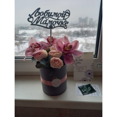 Фото отзыв: Огромное СПАСИБО команде ROZA4U!!! <br />
Удобство заказа из великолепного выбора букетов и дополнительных подарков к цветам! Оперативность ответов на все вопросы, отслеживание на всех этапах! <br />
Если нужна доставка букетов, то теперь только  ROZA4U! Спасибо!!! 