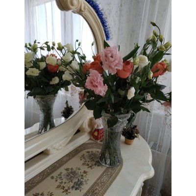 Фото отзыв: Хотела дополнить свой предыдущий отзыв: сотрудники фирмы настолько сердечно и оперативно отреагировали на возникшие у меня претензии, что полностью поменяли моё отношение с минуса на плюс!:)) Комплимент был замечательный - Спасибо! Всё решаемо, когда люди неравнодушны! Настроение всё же выправилось на праздничное!:))